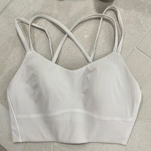 Lululemon like a cloud bra